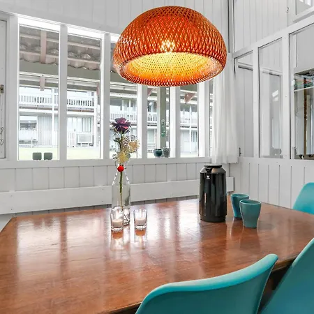 Apartment 2 Bedroom Awesome In
